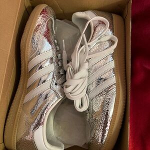 adidas Women's Silver Metallic Low-Top Sneakers with Gum Sole